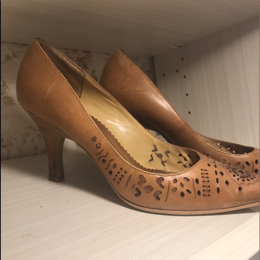 Liz Claiborne flex heeled shoes